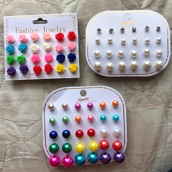 Jewelry - NWT 3 sets of earrings bundle!!